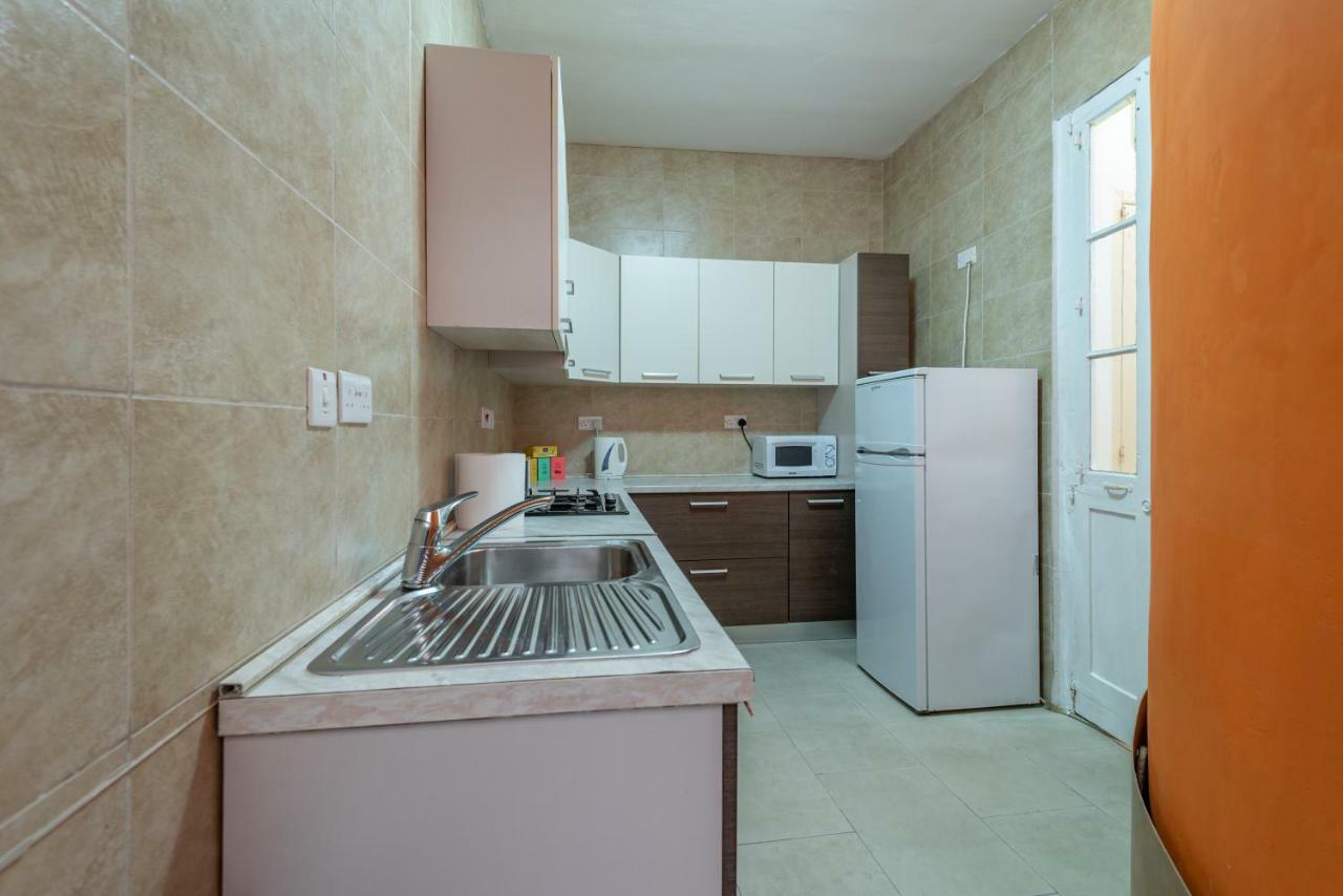 Traditional Maltese Townhouse Hotel Sliema Exterior photo
